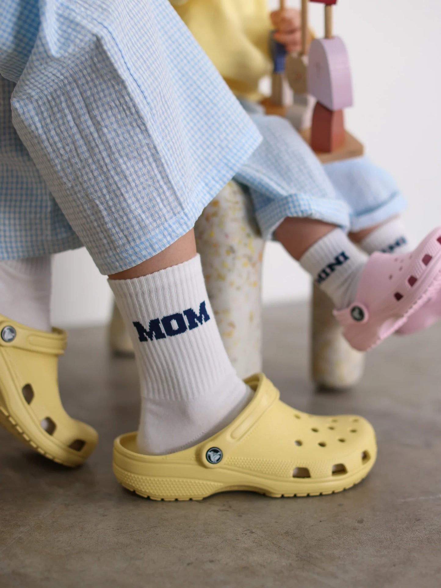 Socken College Mom